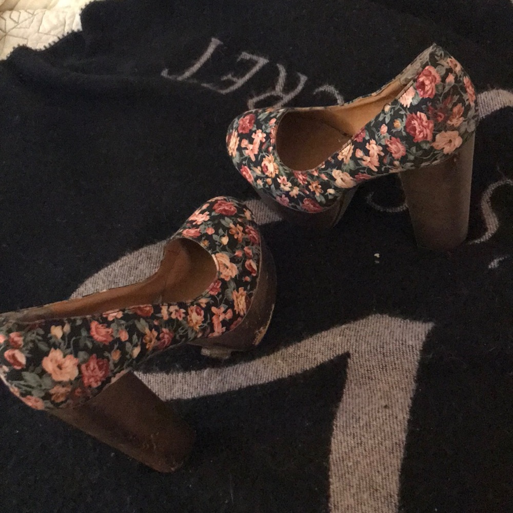 Heels- worn once